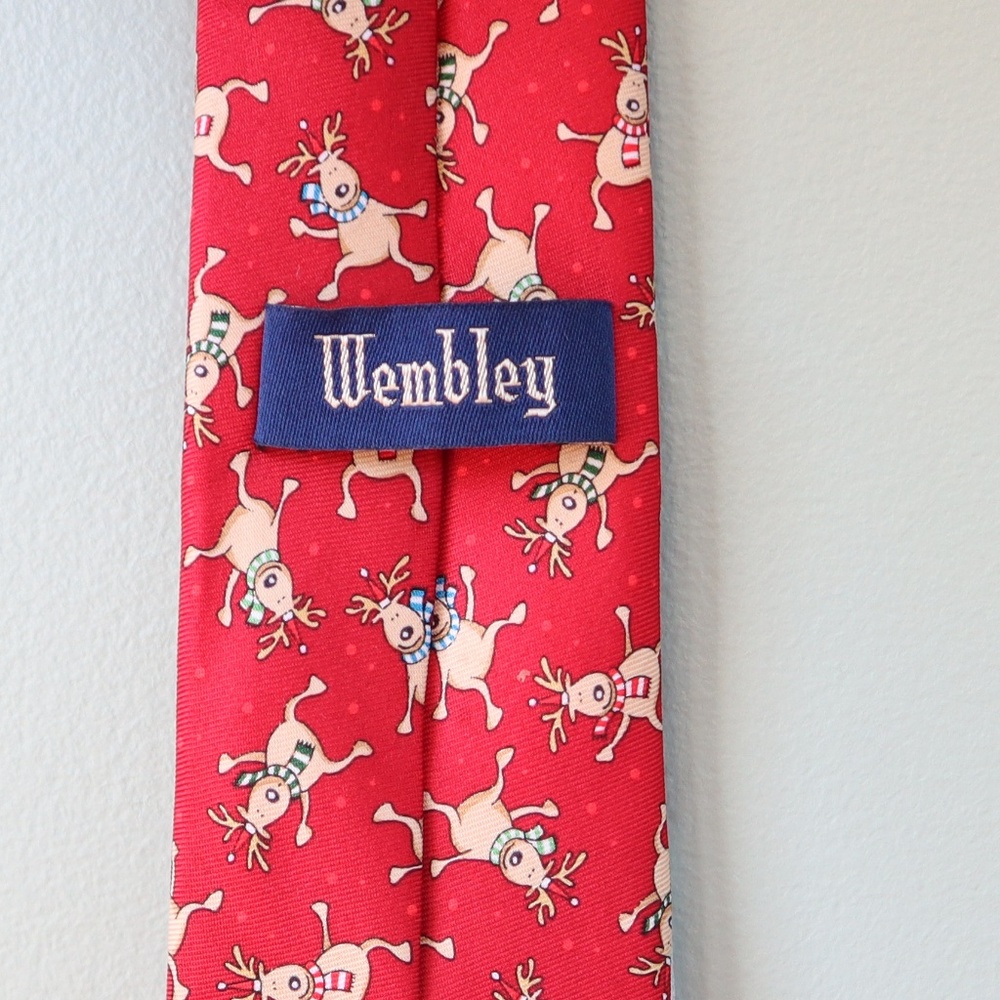 Wembley Dancing Reindeer Christmas Tie